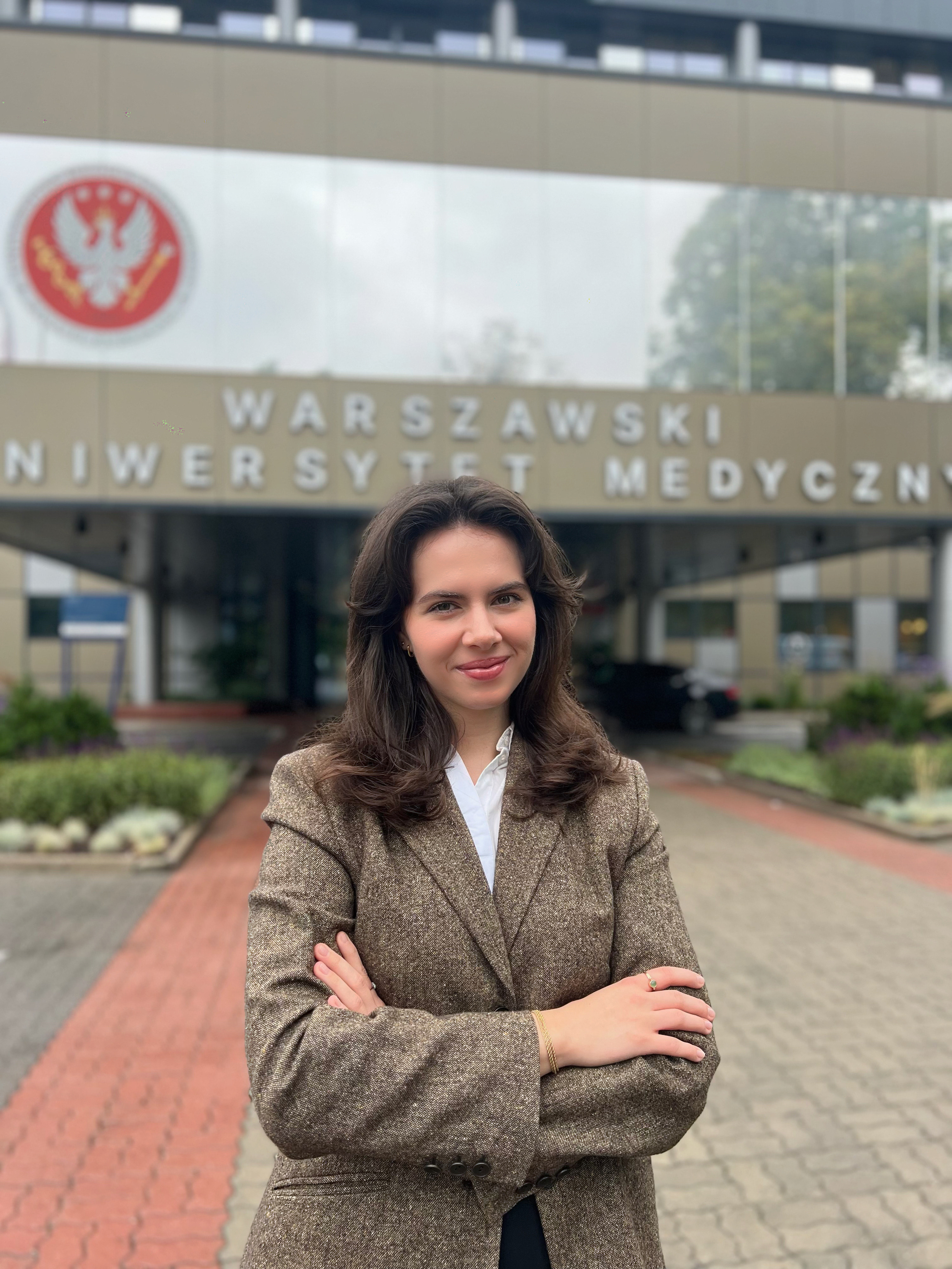 Aleksandra Jasiniewska – Przewodnicząca Komisji Dydaktyki Samorządu Studentów Warszawskiego Uniwersytetu Medycznego, zdjęcie portretowe
